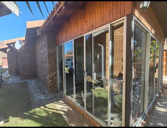 4 BEDROOM HOUSE FOR SALE IN MISTY BAY